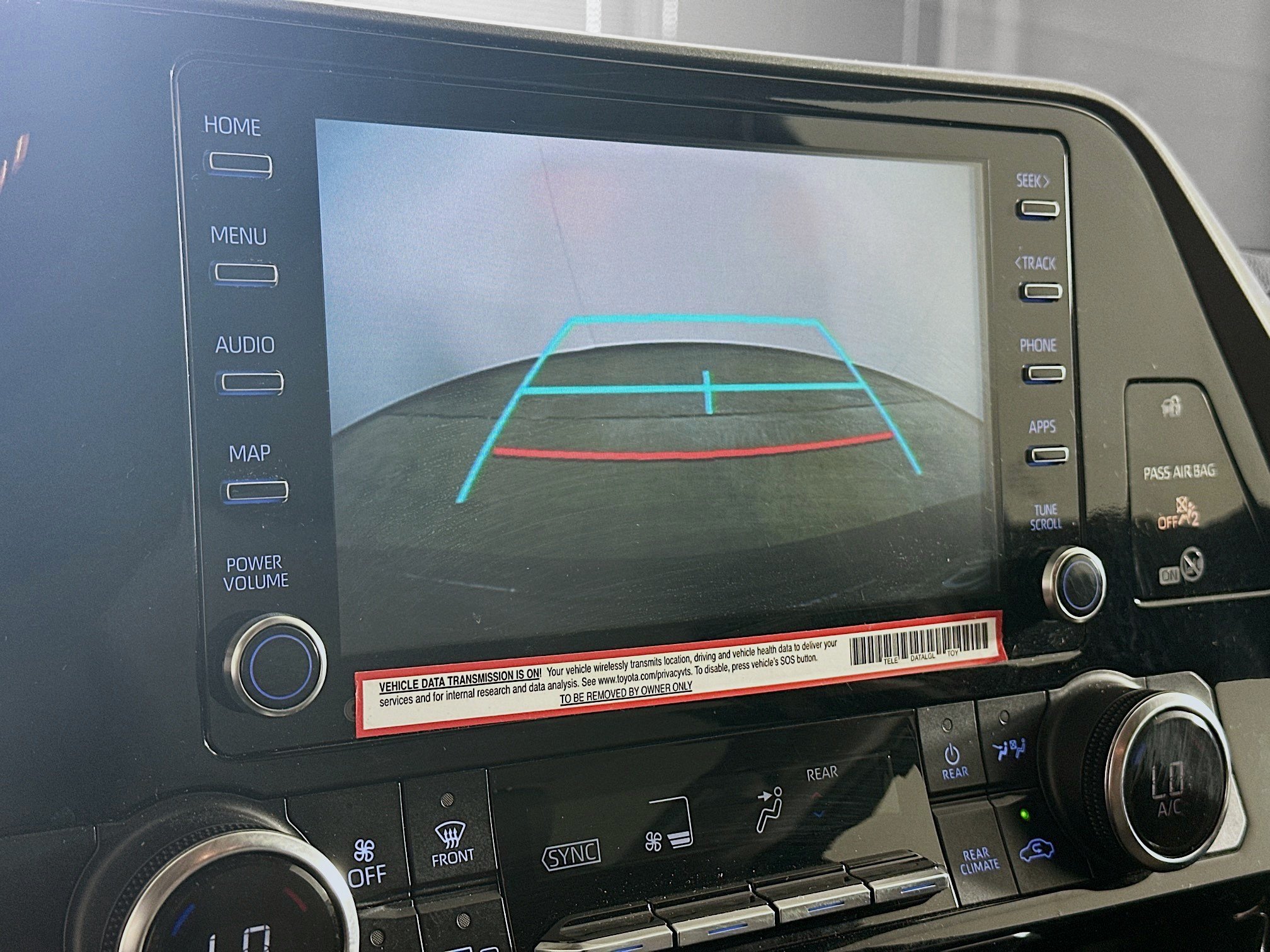 Used 2022 Toyota Highlander LE FWD image 22