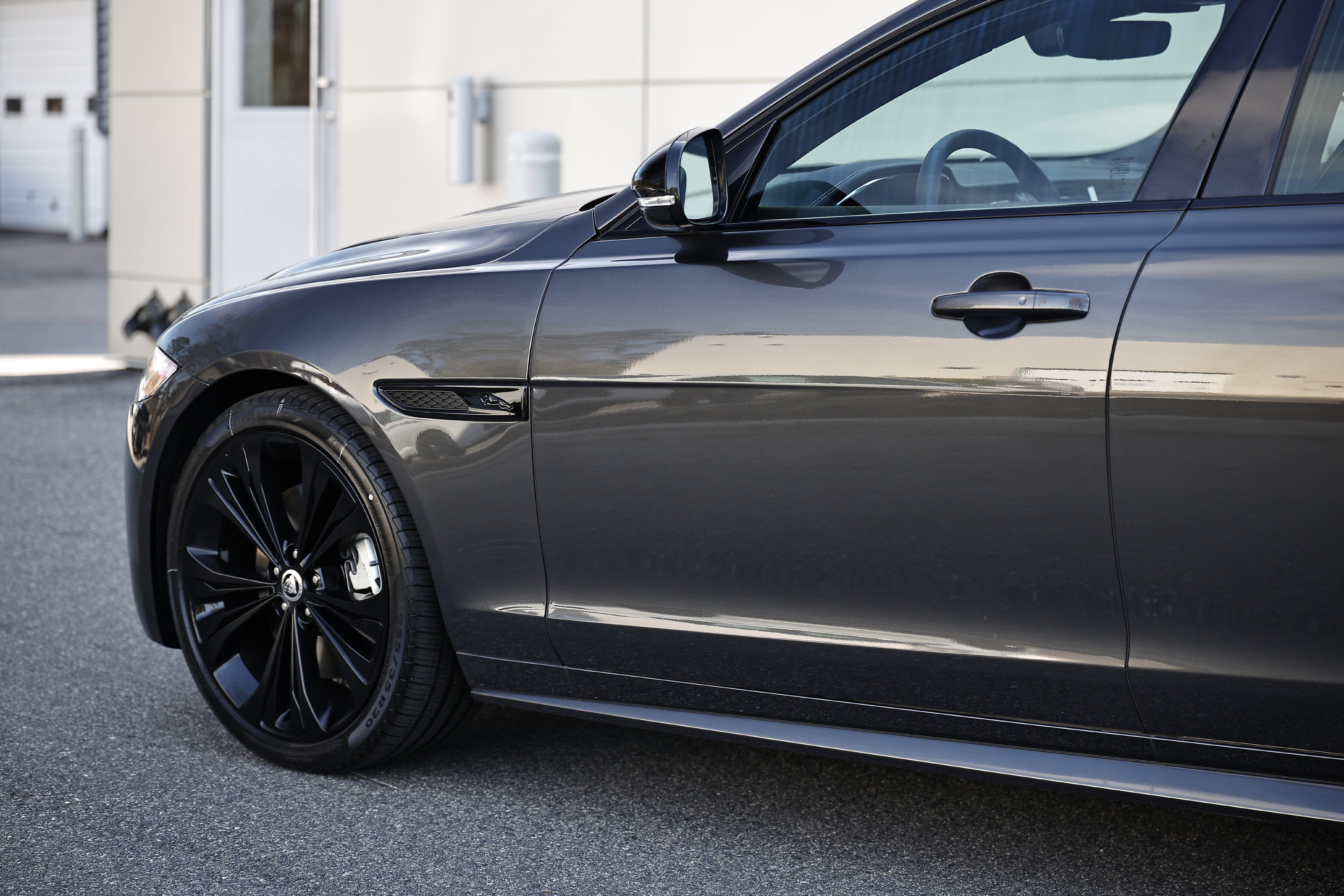 New 2024 Jaguar XF R-Dynamic SE AWD/4WD image 8