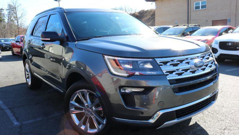 Used 2018 Ford Explorer XLT w/ Equipment Group 202A AWD/4WD image 3