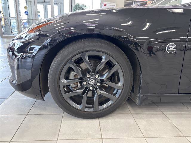 Used 2018 Nissan 370Z Touring RWD image 7