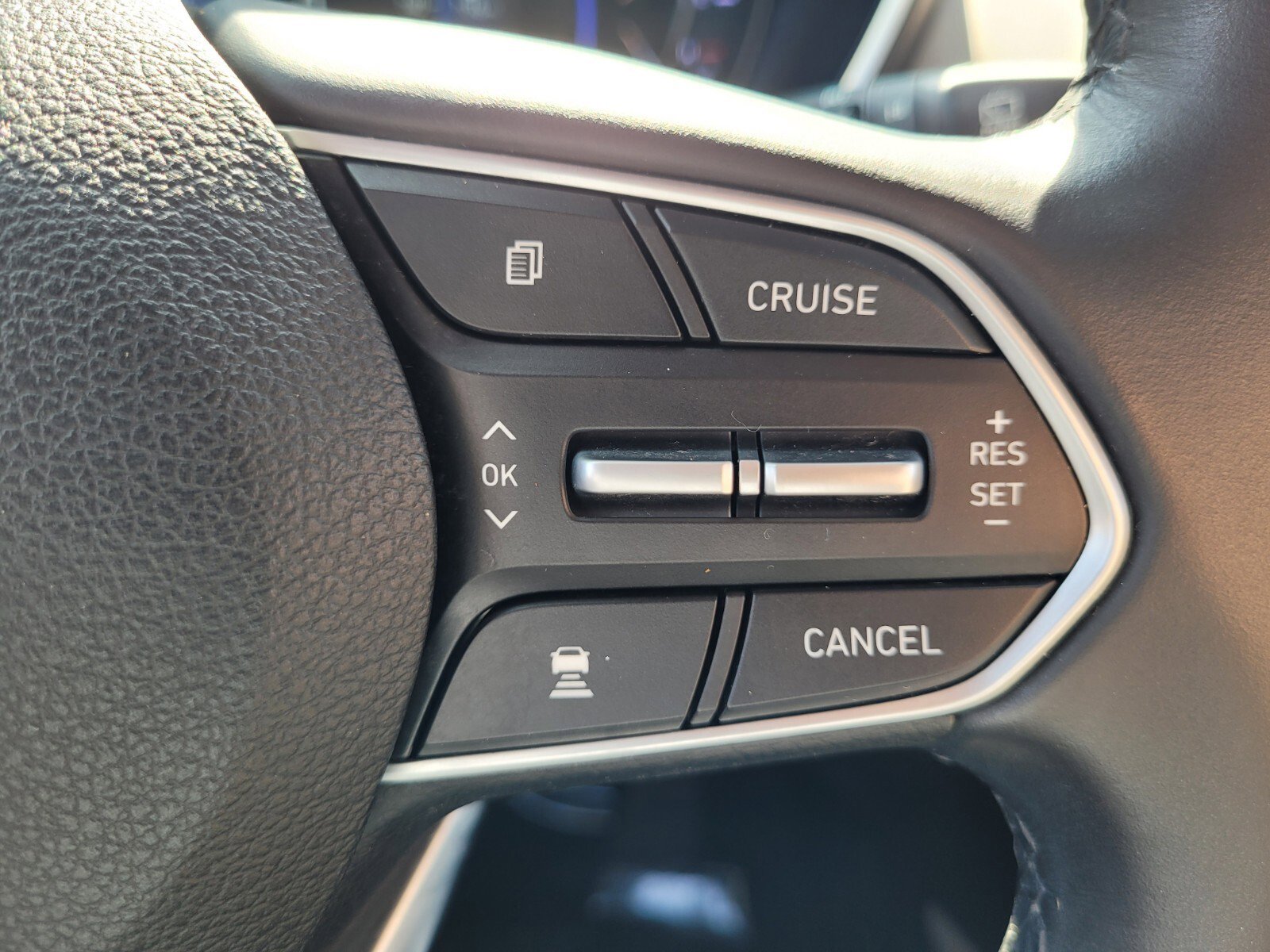 Used 2020 Hyundai Santa Fe SEL w/ Convenience + Premium Package image 28