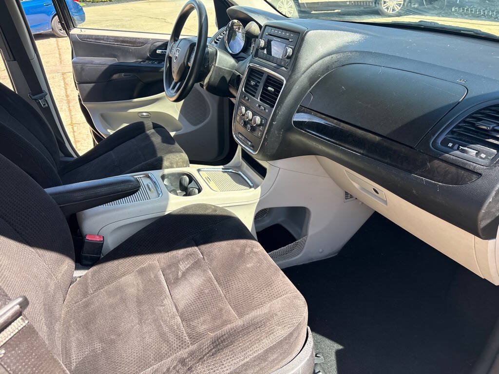 Used 2013 Dodge Grand Caravan SXT FWD image 10