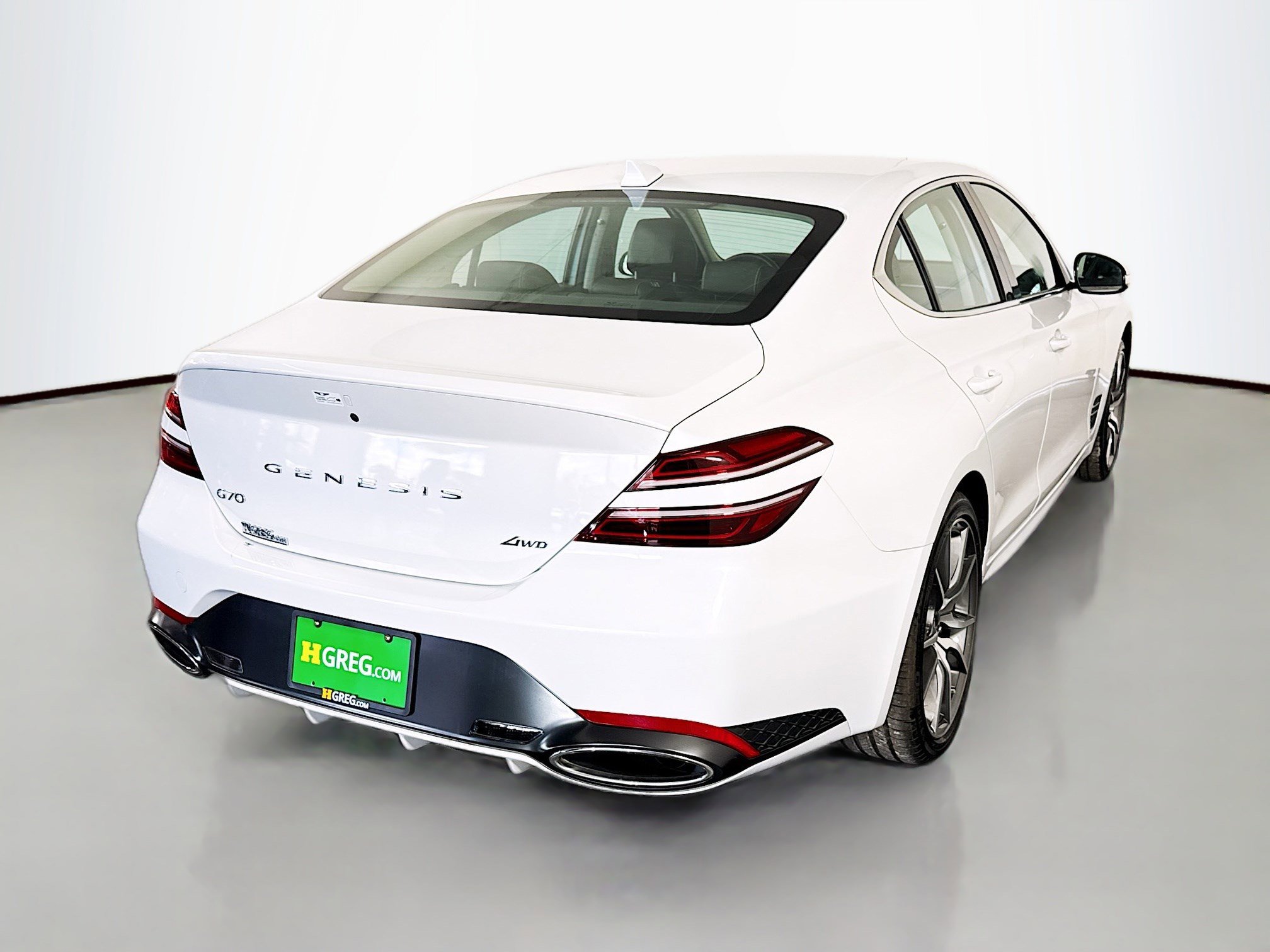 Used 2025 Genesis G70 2.5T image 10
