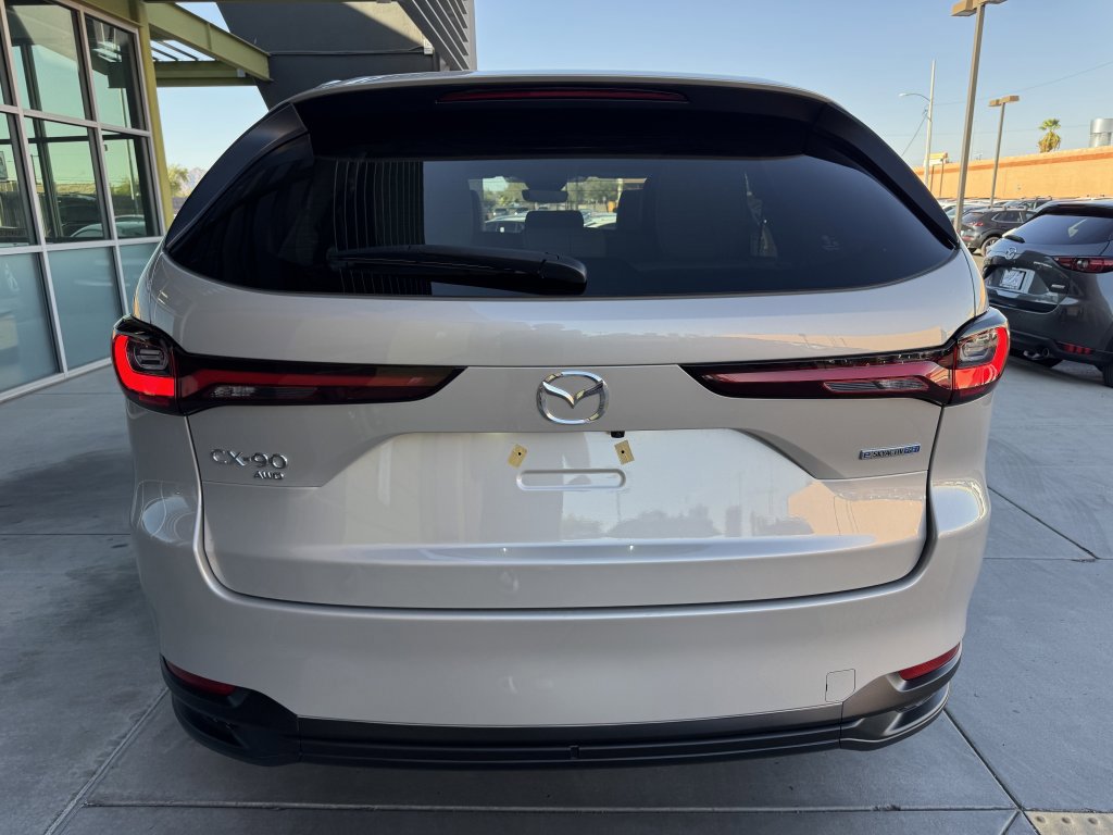 Used 2024 MAZDA CX-90 Plug-In Hybrid w/ Preferred AWD/4WD image 12