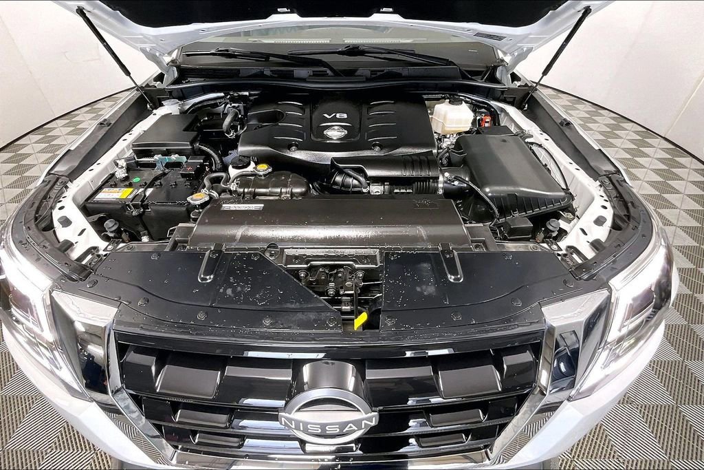 Used 2024 Nissan Armada Platinum w/ Captain's Chairs Package image 9