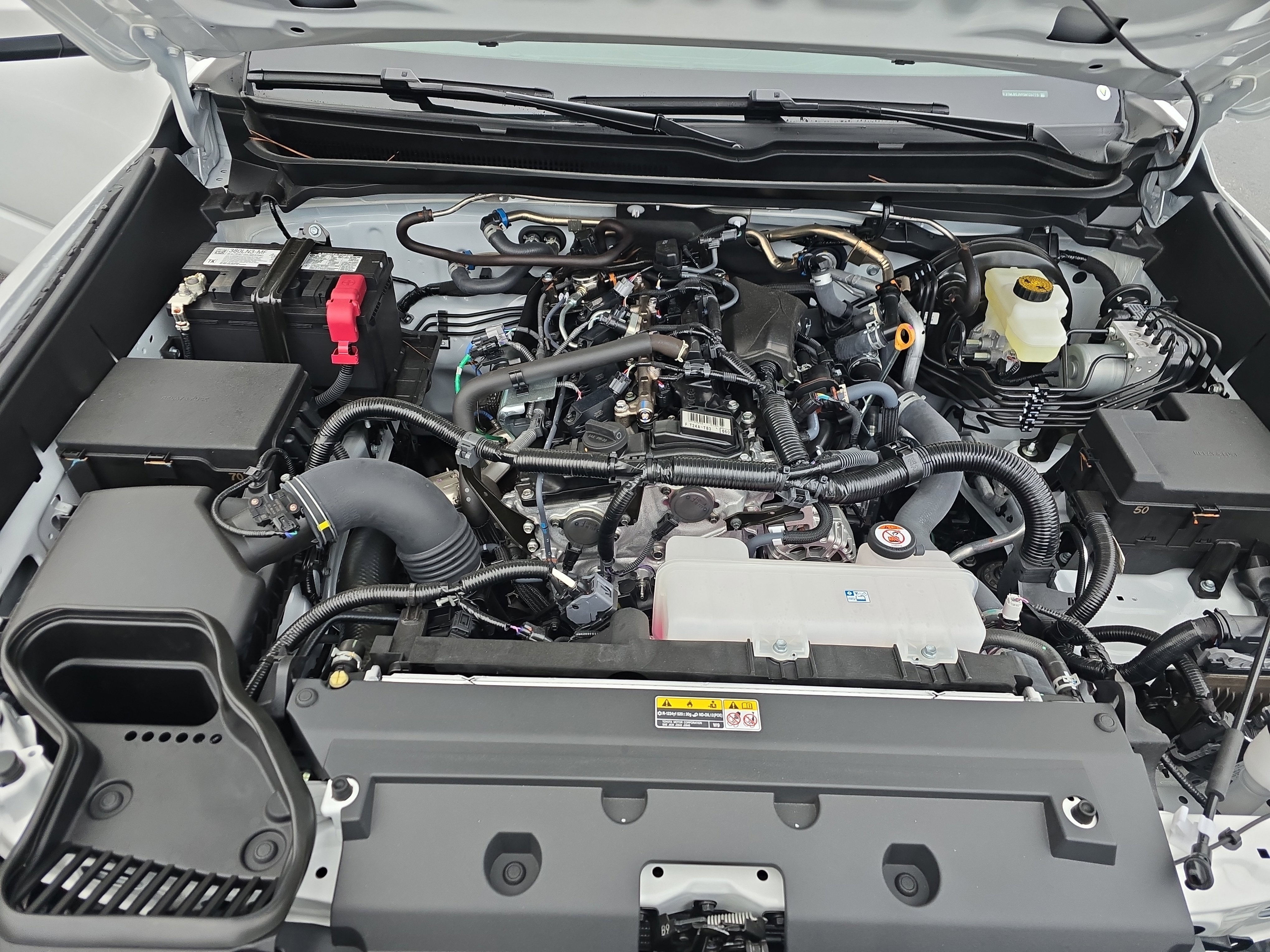 Used 2025 Toyota Tacoma SR5 image 30