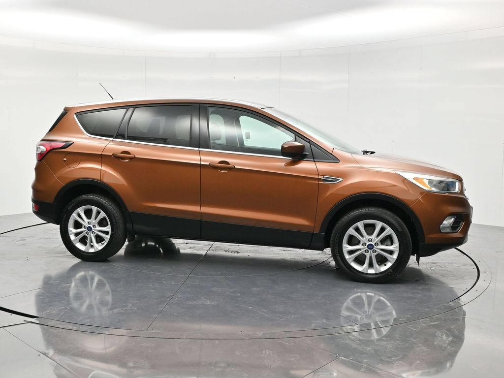 Used 2017 Ford Escape SE AWD/4WD image 4