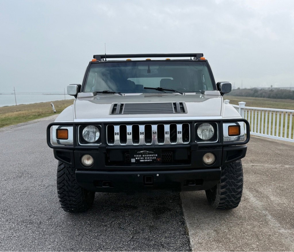 Used 2003 HUMMER H2 w/ Preferred Equipment Group image 2