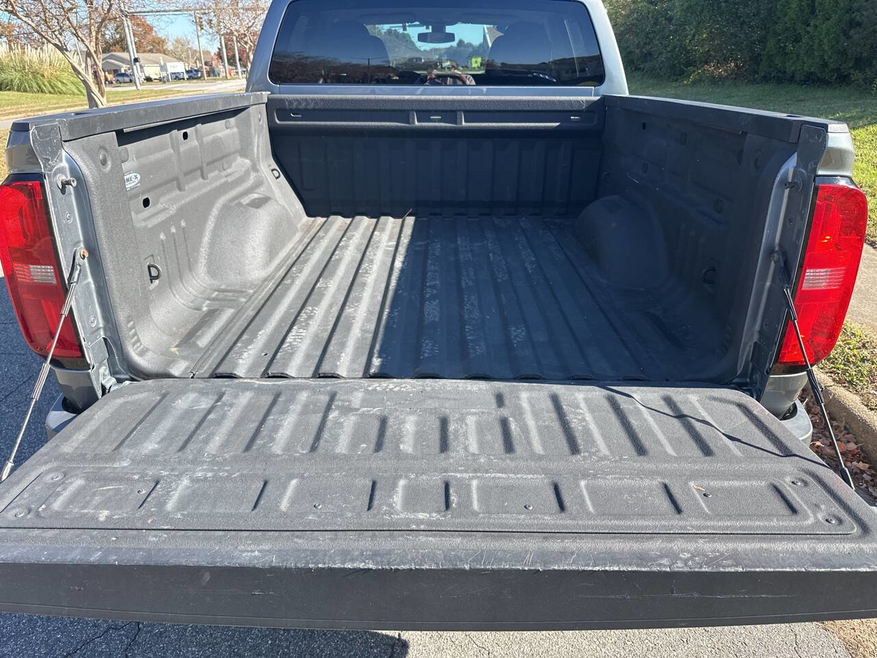 Used 2019 Chevrolet Colorado W/T w/ WT Convenience Package image 16