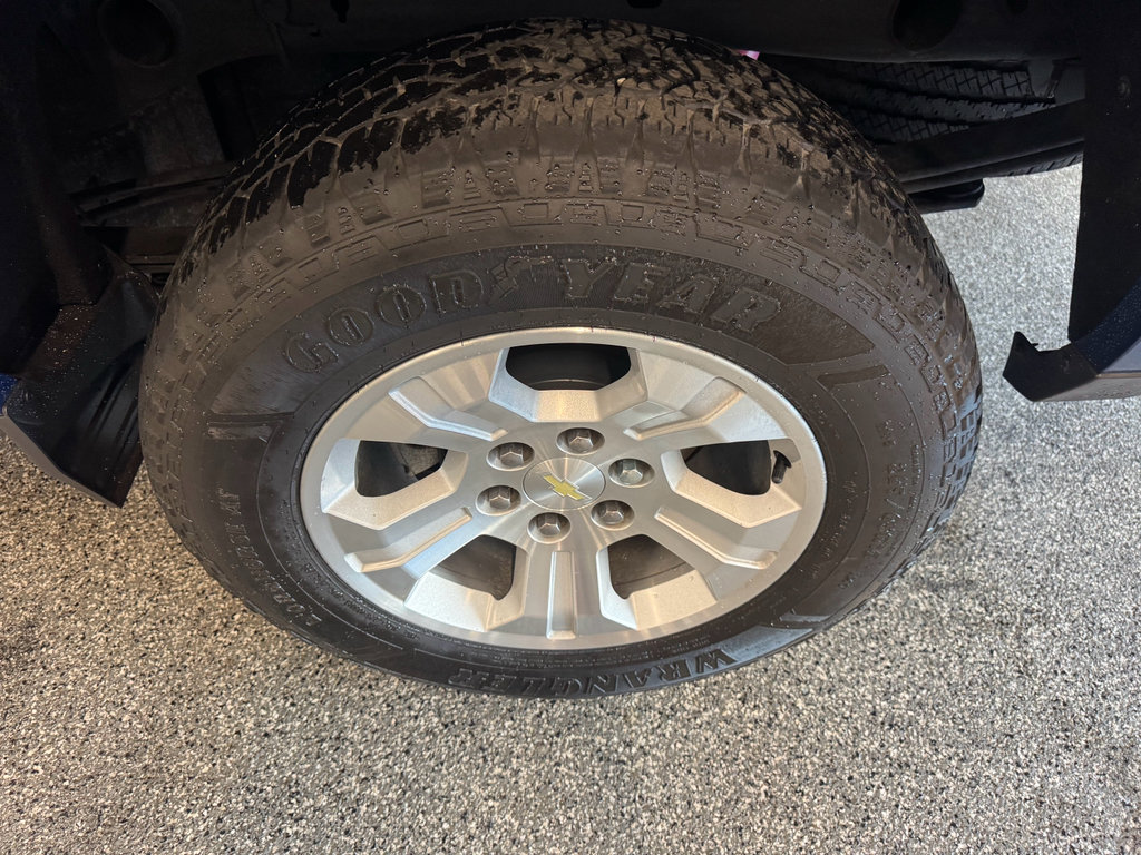 Used 2018 Chevrolet Silverado 1500 LT w/ All Star Edition AWD/4WD image 14