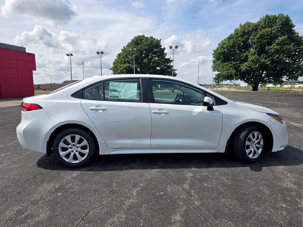 New 2026 Toyota Corolla LE FWD image 14