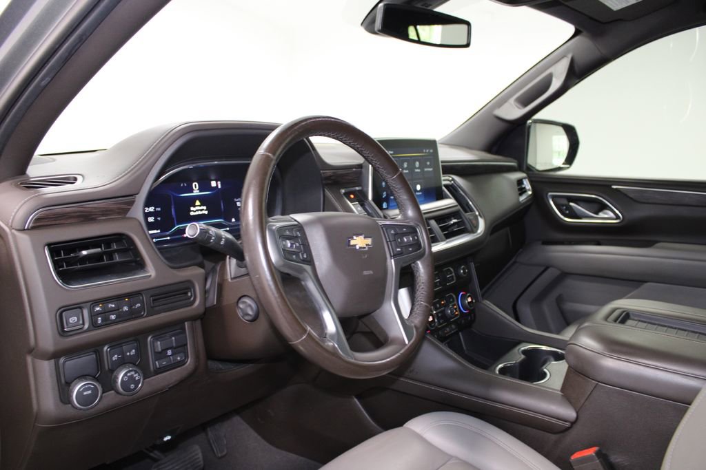 Used 2022 Chevrolet Tahoe LT w/ Luxury Package RWD image 23