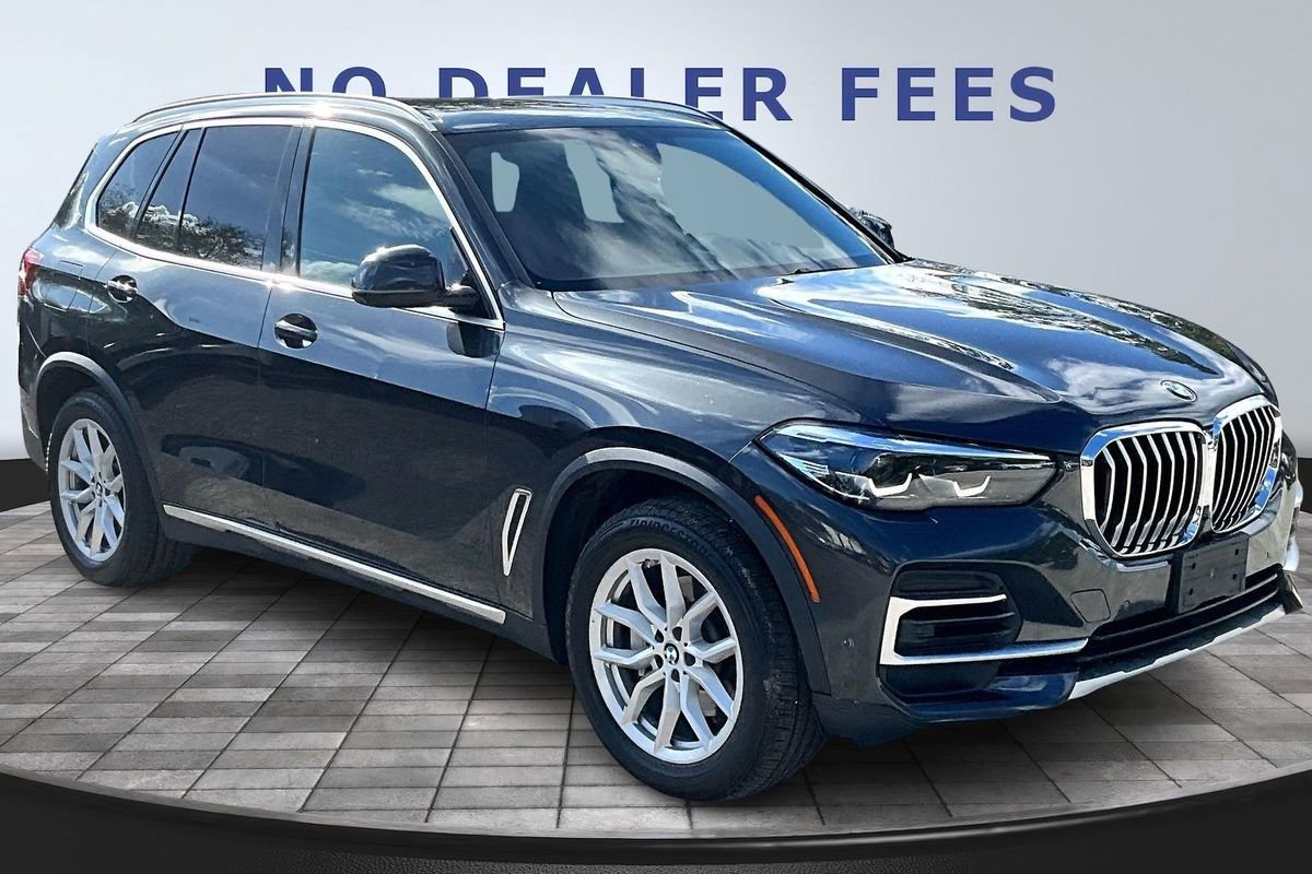 Used 2023 BMW X5 xDrive40i w/ Premium Package image 3