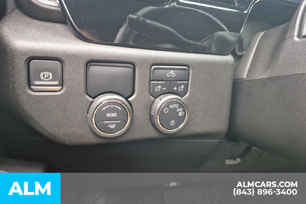 Used 2025 Chevrolet Silverado 1500 LT RWD image 34