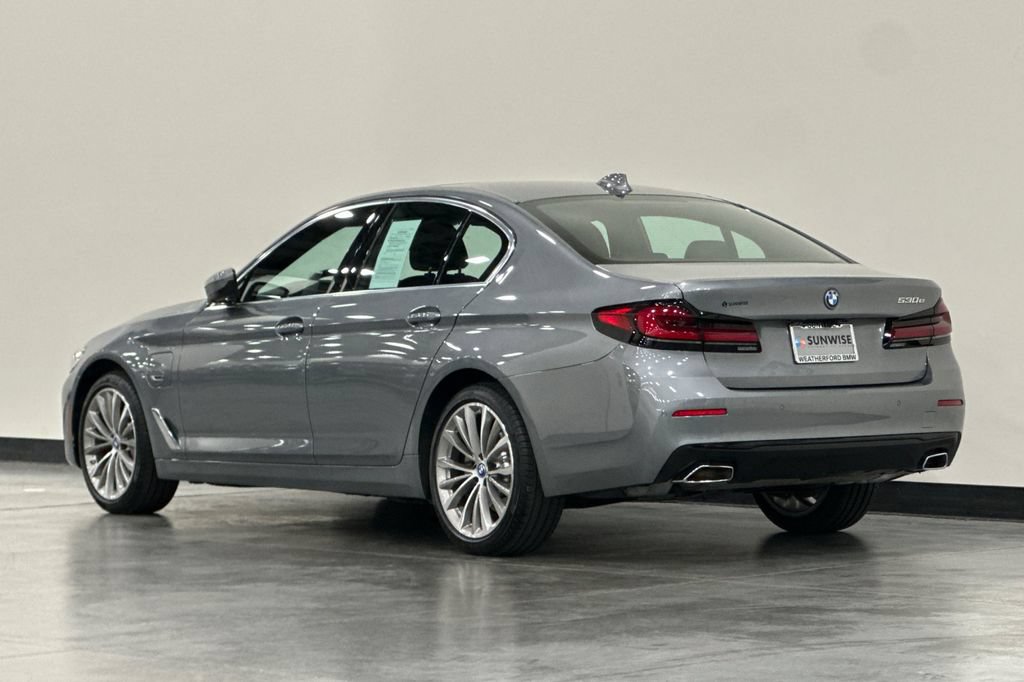 Used 2023 BMW 530e w/ Convenience Package RWD image 6