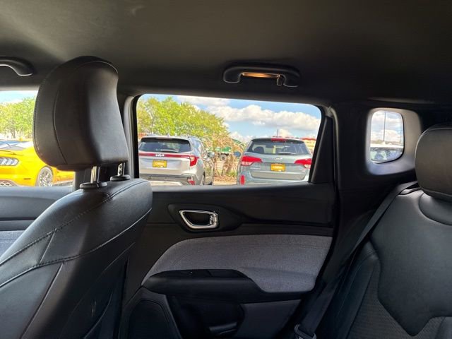 Used 2025 Jeep Compass Latitude image 20