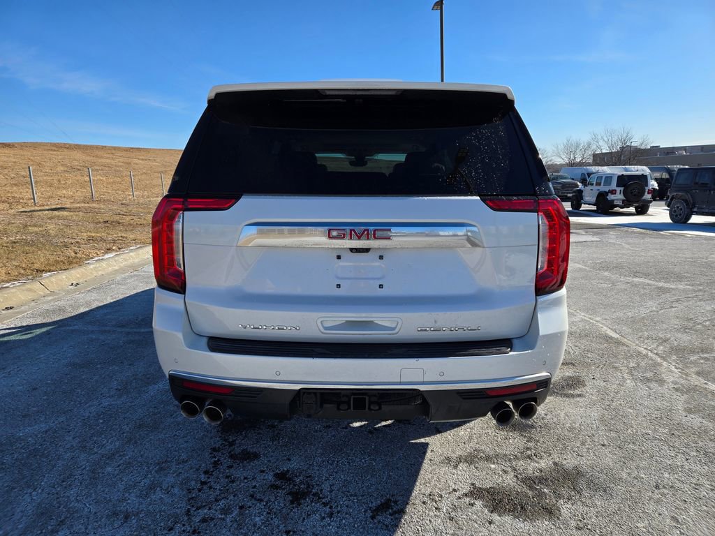 Used 2022 GMC Yukon XL Denali w/ Denali Premium Package image 5