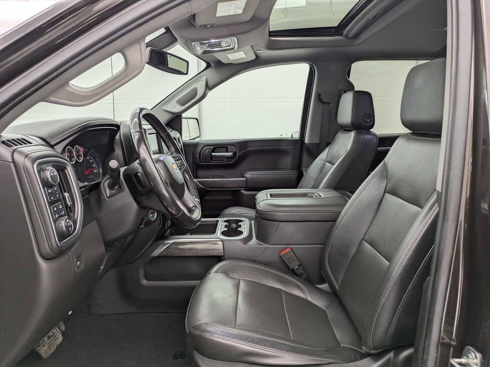 Used 2020 Chevrolet Silverado 1500 LTZ w/ LTZ Plus Package AWD/4WD image 17