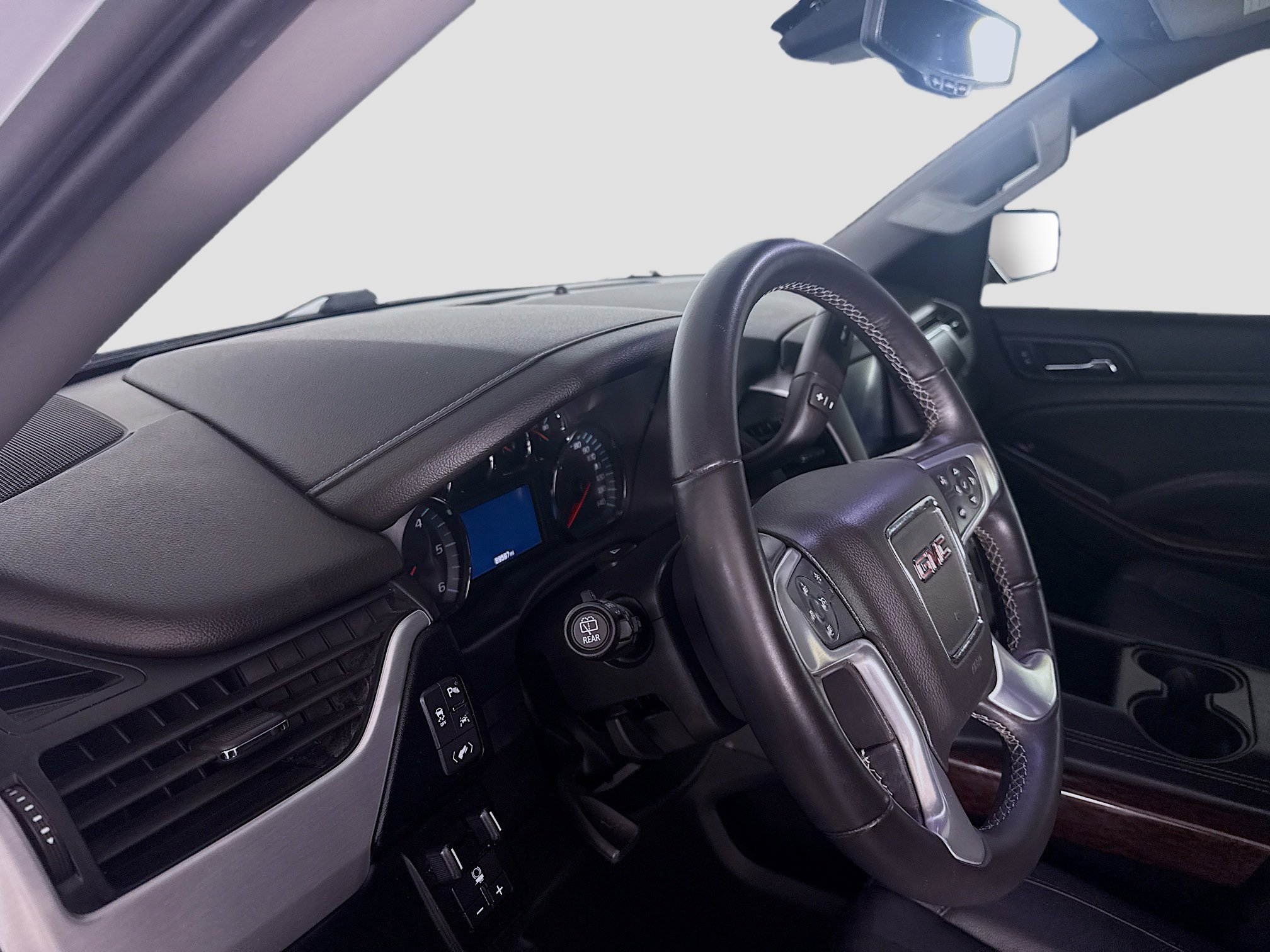 Used 2018 GMC Yukon SLT w/ HD Trailering Package image 22