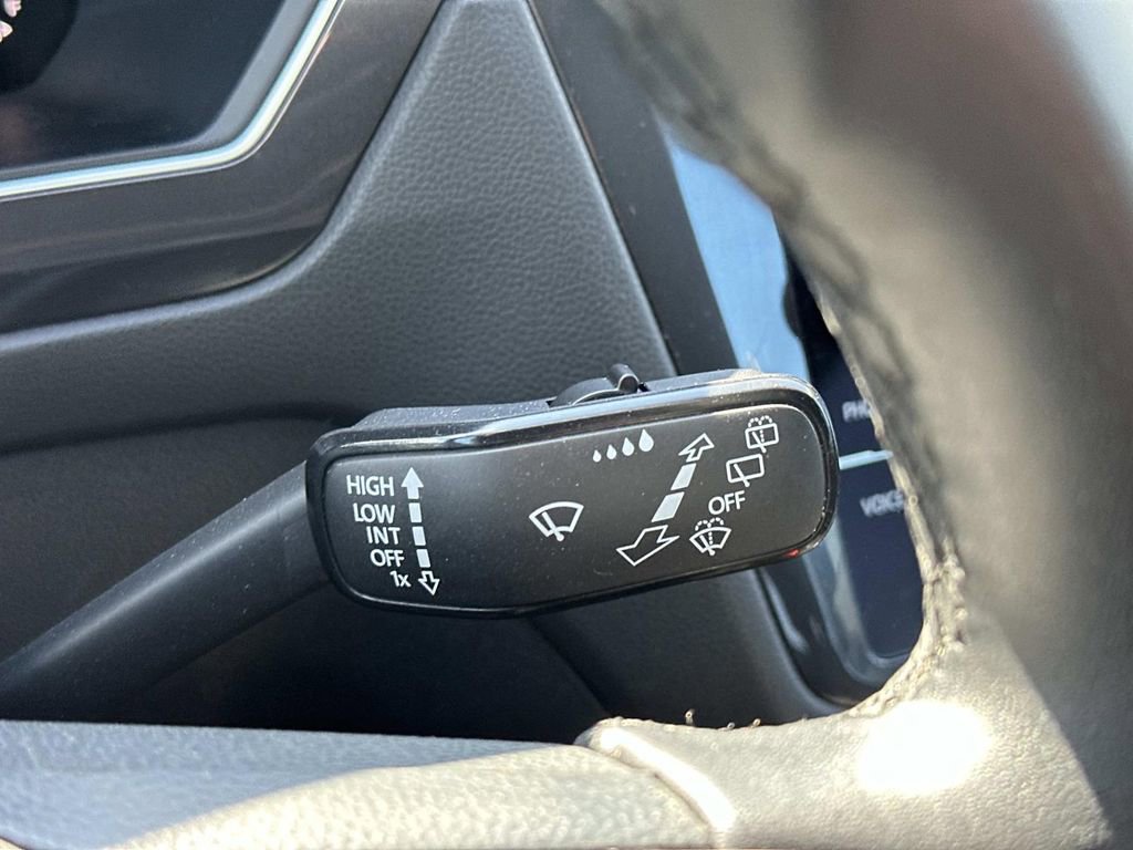 Used 2024 Volkswagen Tiguan Wolfsburg Edition image 23