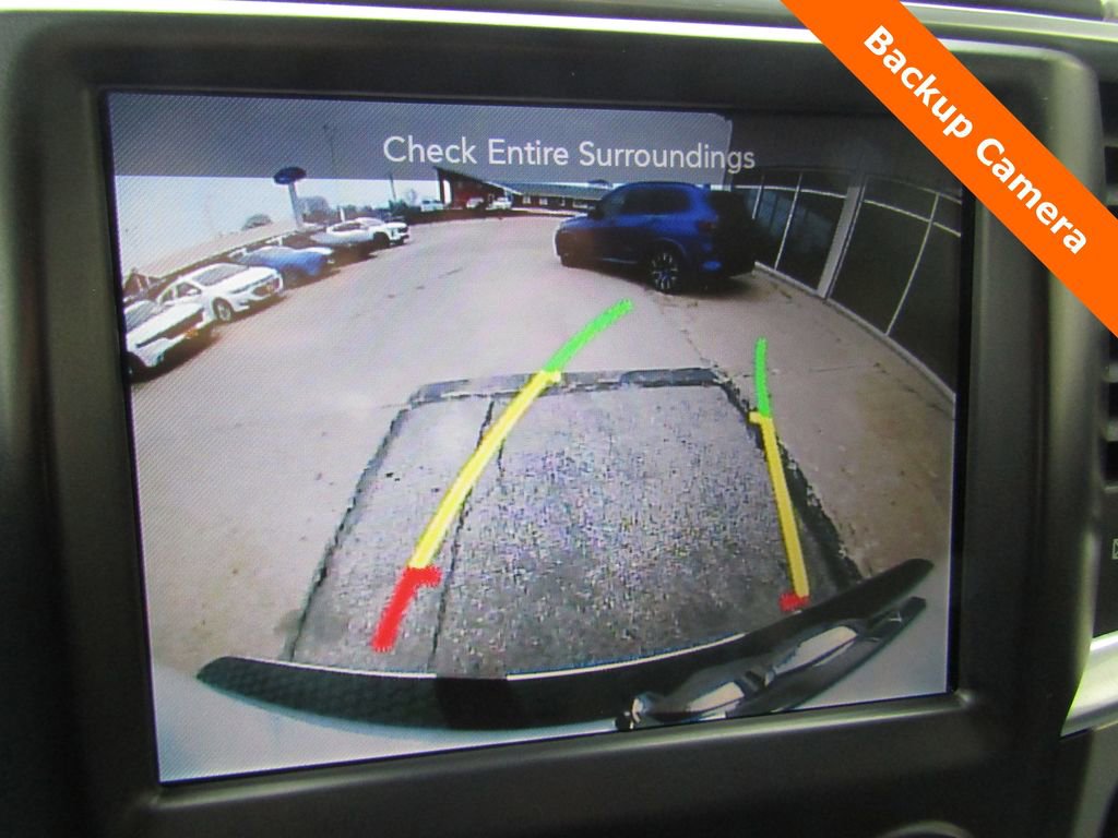 Used 2017 RAM 1500 Classic SLT w/ SLT Plus D￩cor Group image 7