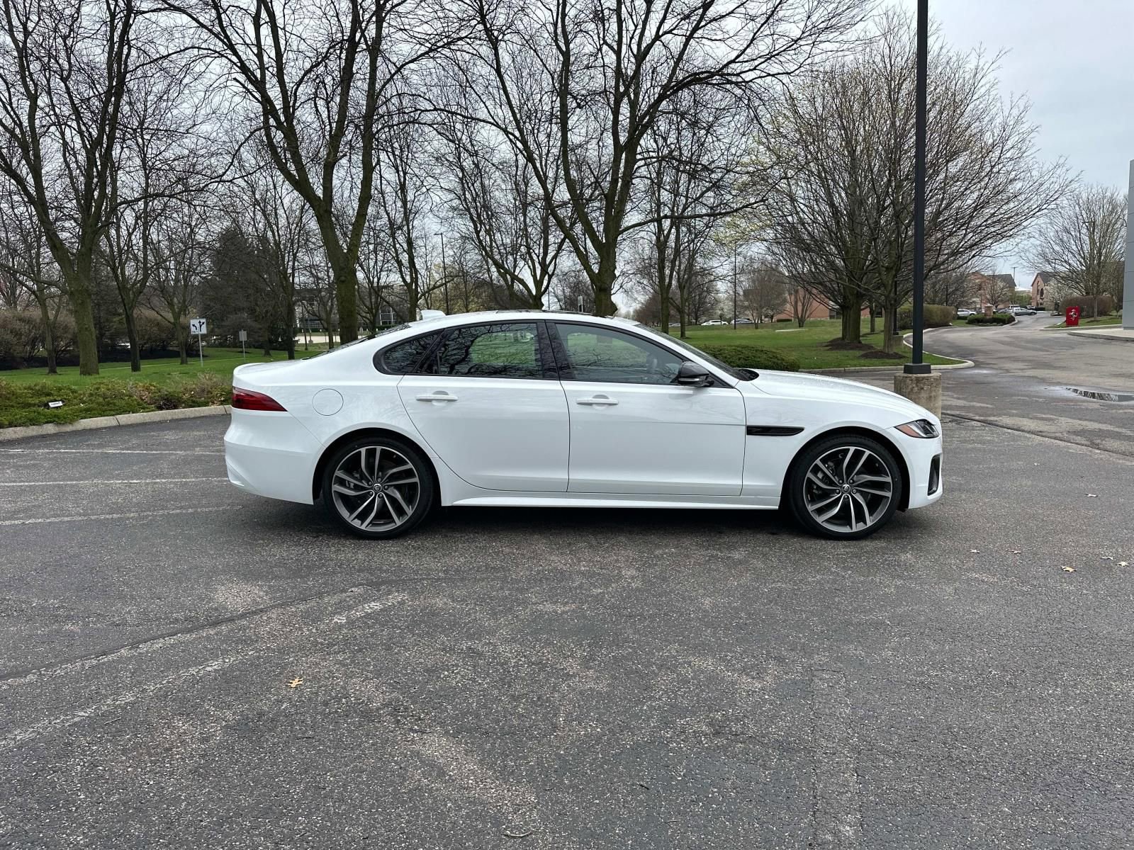 New 2024 Jaguar XF R-Dynamic SE image 4