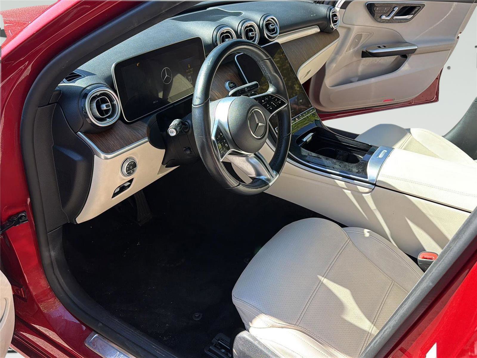 Used 2023 Mercedes-Benz C 300 4MATIC Sedan w/ Exclusive Trim Package image 9