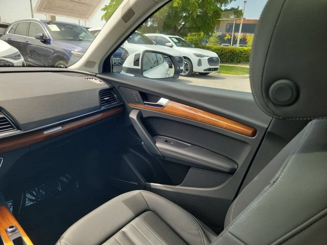 Used 2023 Audi Q5 2.0T Premium Plus AWD/4WD image 14