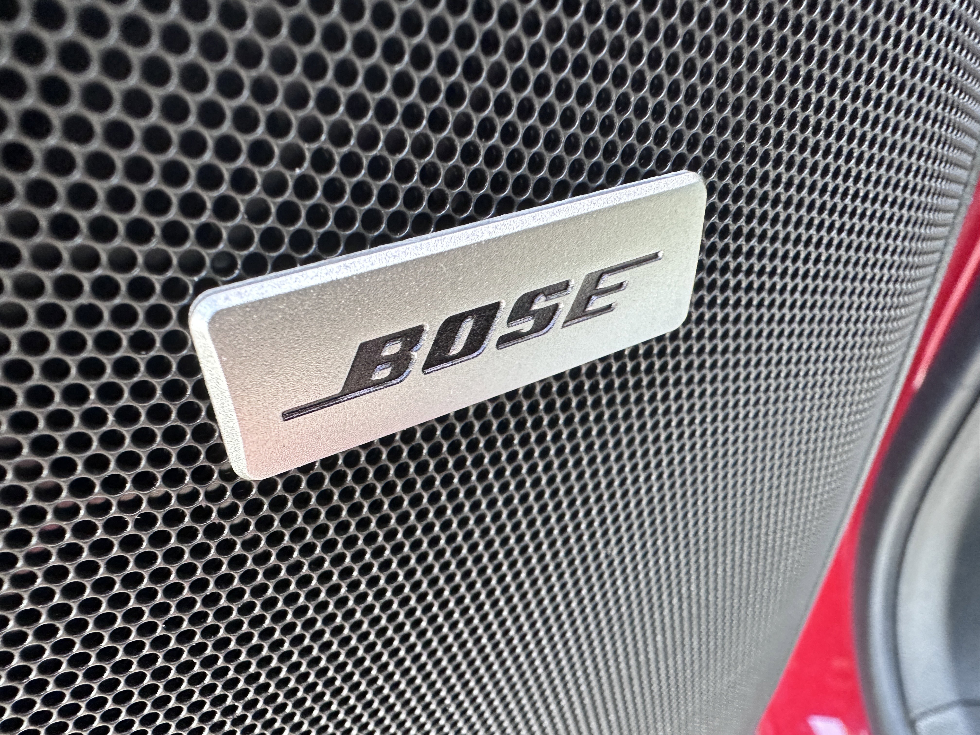 Used 2024 GMC Yukon SLT w/ SLT Luxury Package image 14