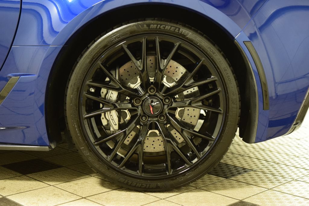 Used 2016 Chevrolet Corvette Z06 w/ Z07 Performance Package RWD image 26