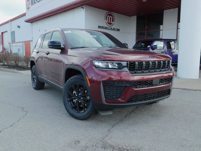 New 2026 Jeep Grand Cherokee Altitude AWD/4WD image 2