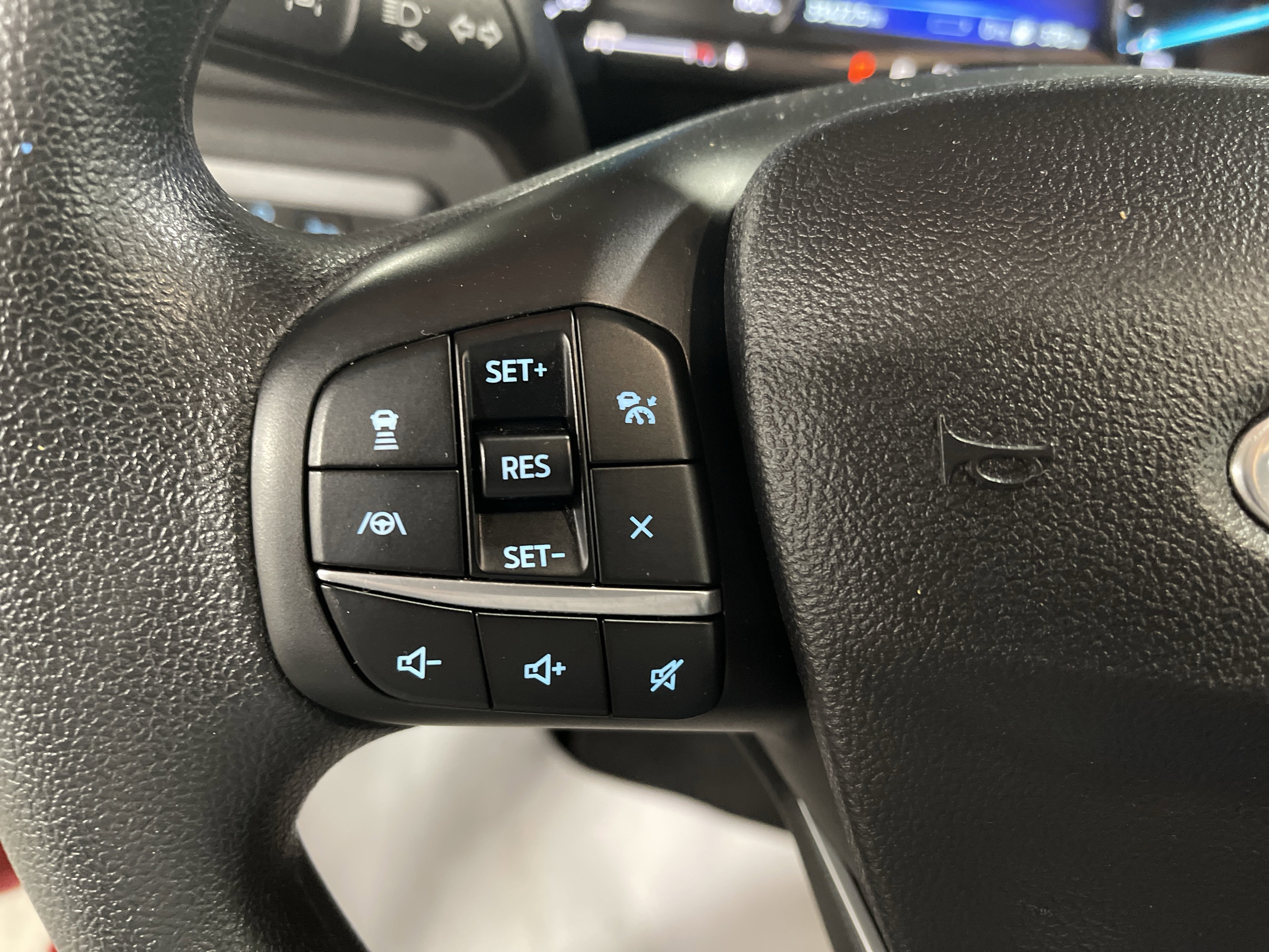 Used 2022 Ford Escape SE image 18