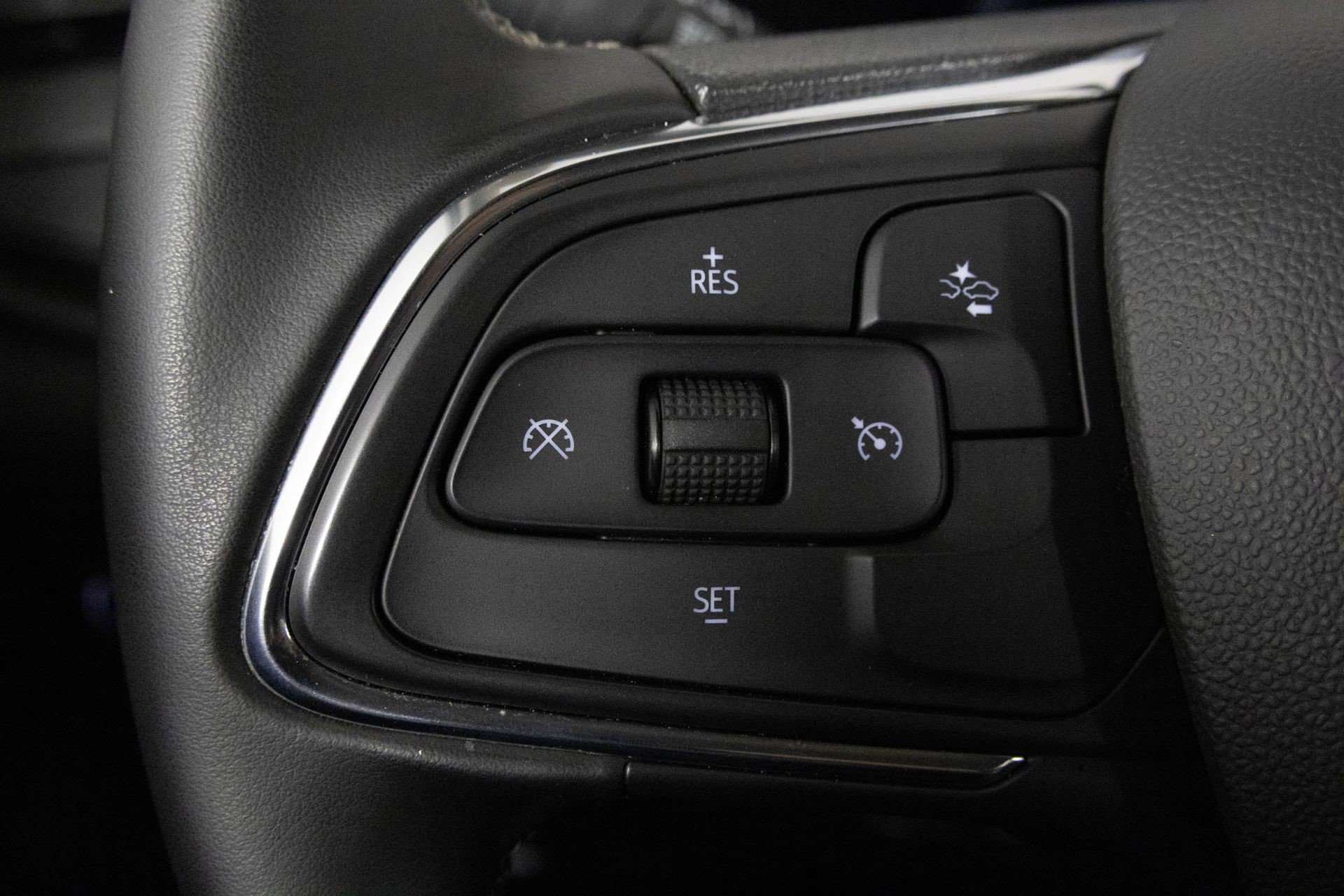 Certified 2025 Buick Encore GX Preferred image 24