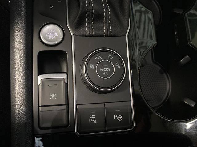 Used 2022 Volkswagen Atlas SEL Premium image 22