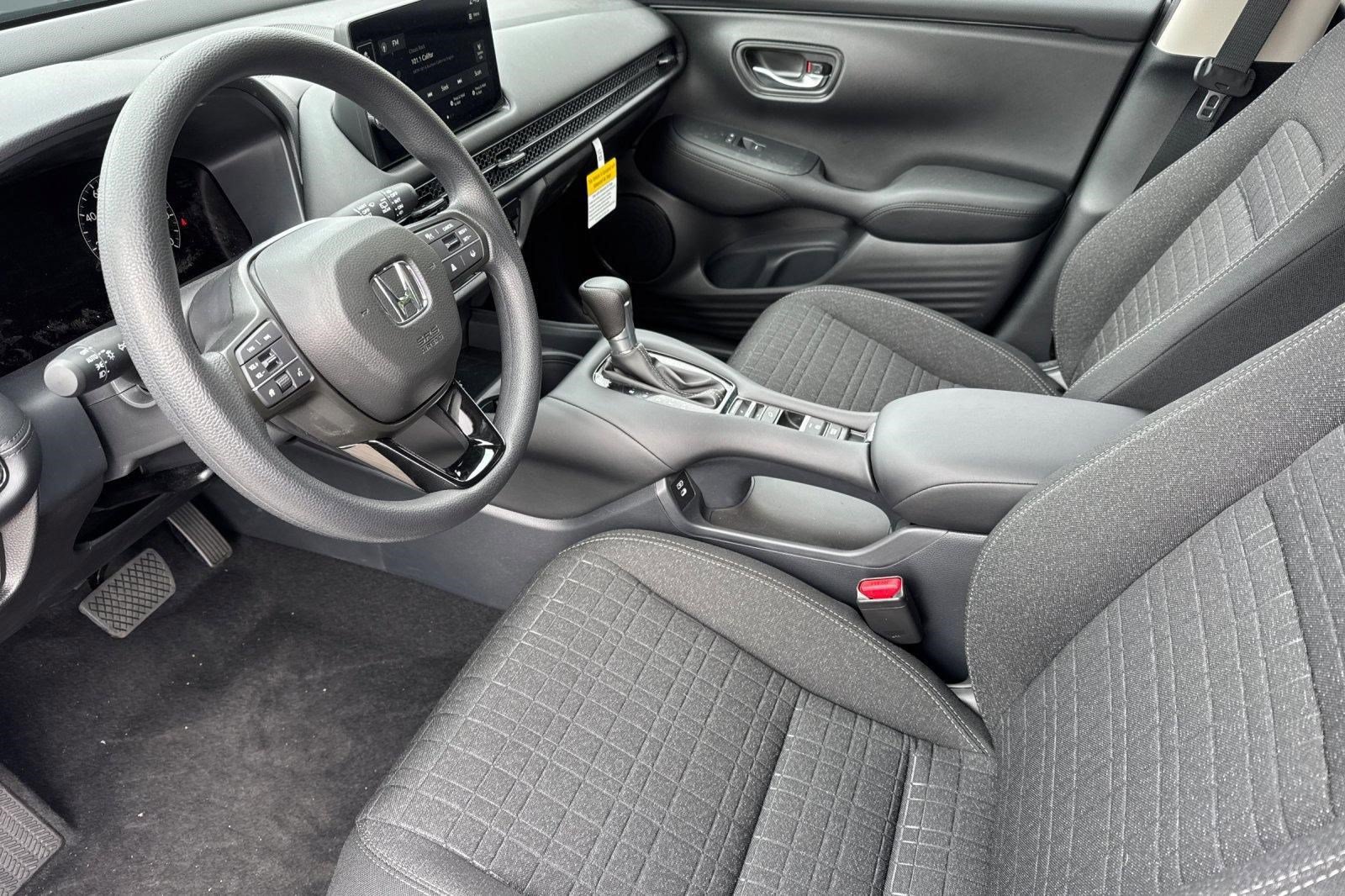 New 2027 Honda HR-V LX image 4