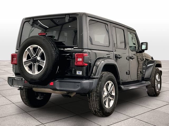 Used 2018 Jeep Wrangler Unlimited Sahara AWD/4WD image 11