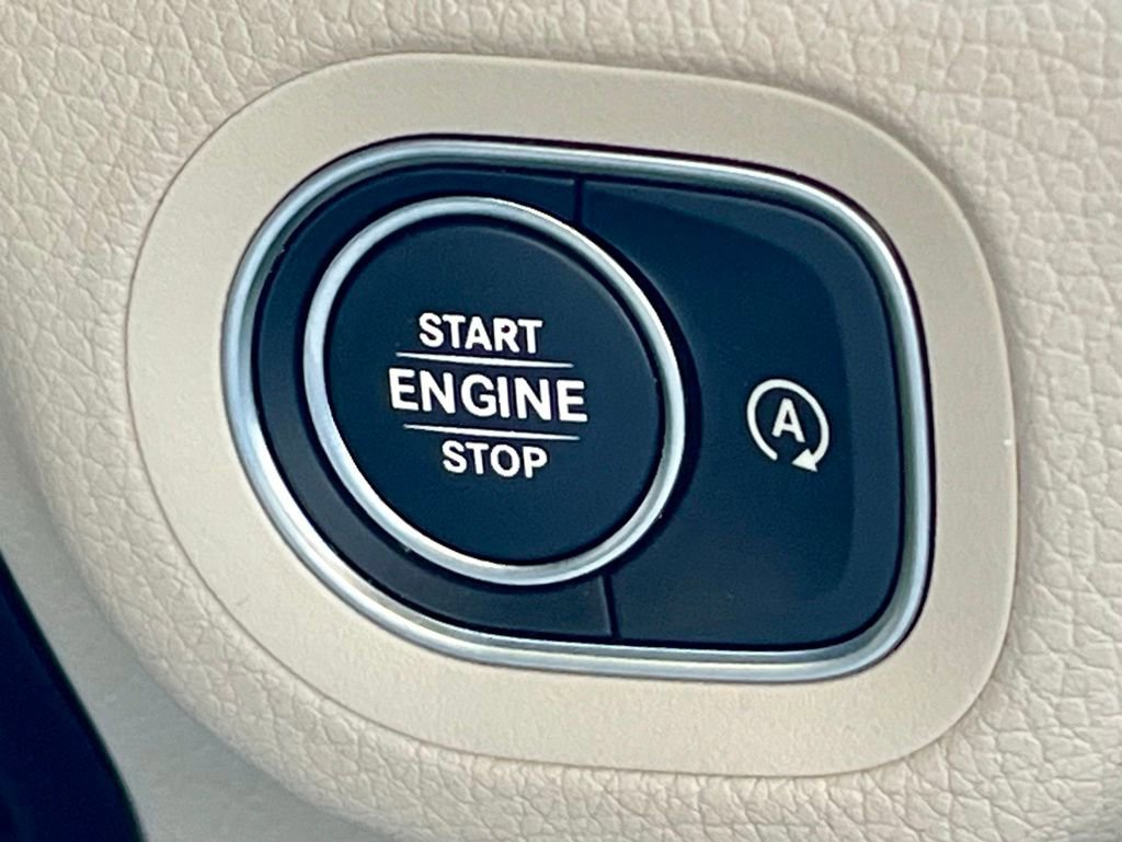 Certified 2022 Mercedes-Benz GLS 450 4MATIC image 30