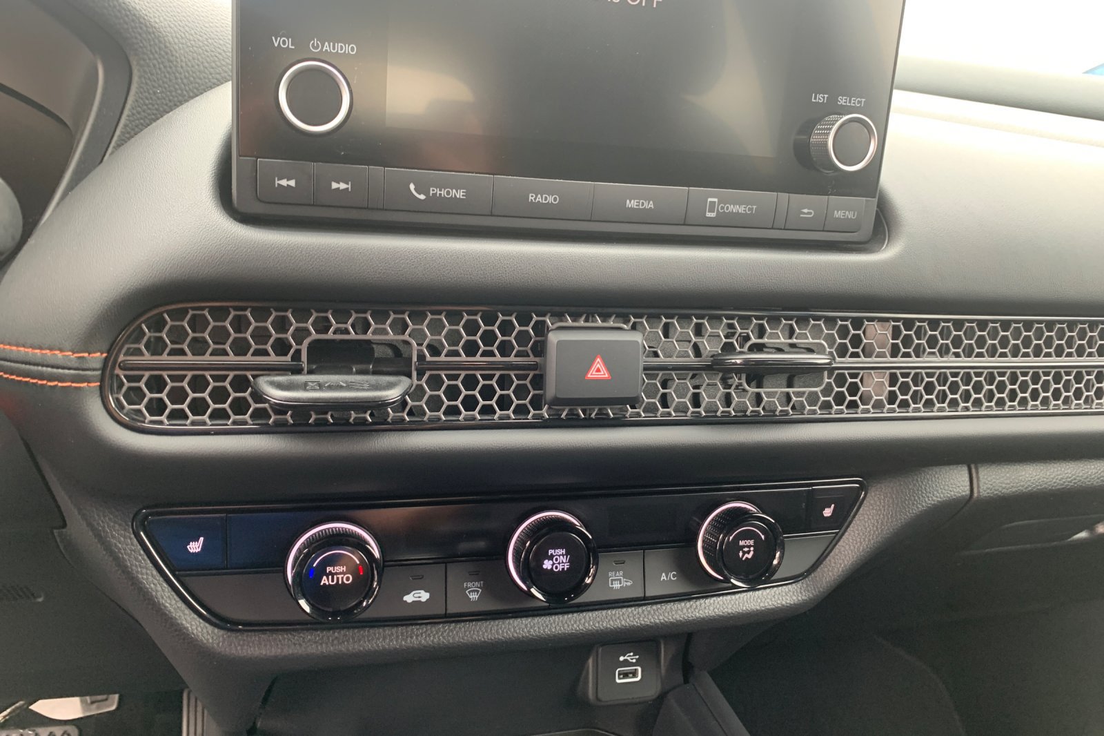 Used 2025 Honda HR-V Sport image 25