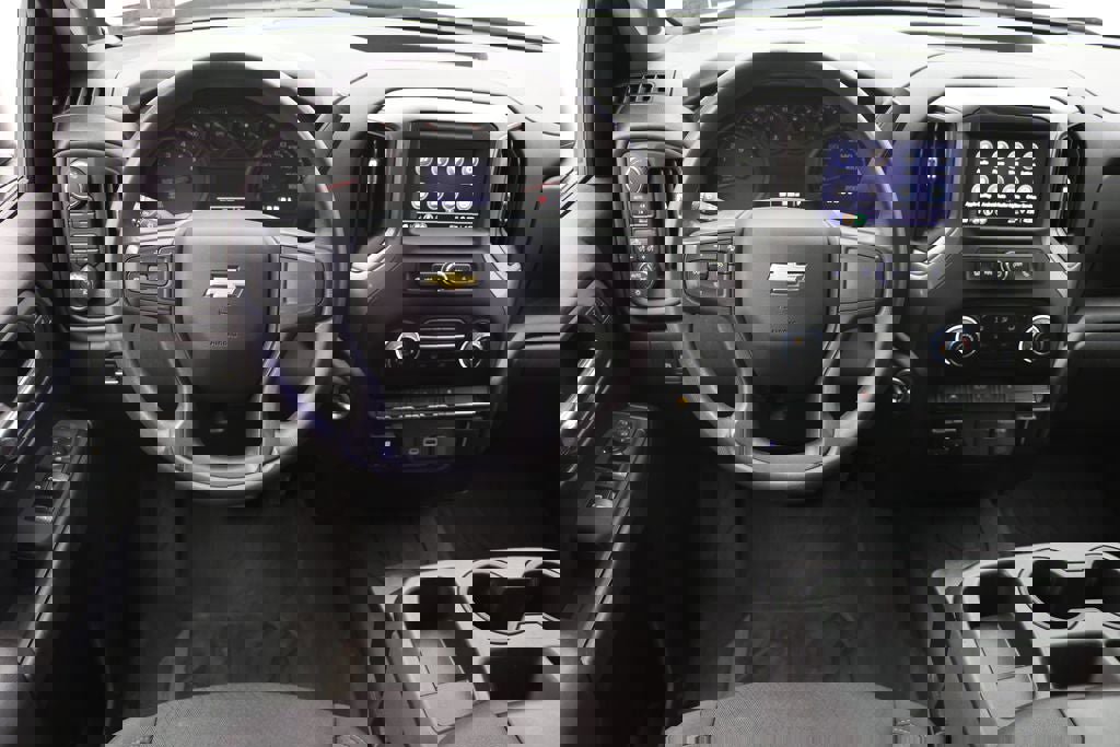 Used 2024 Chevrolet Silverado 1500 Custom AWD/4WD image 17