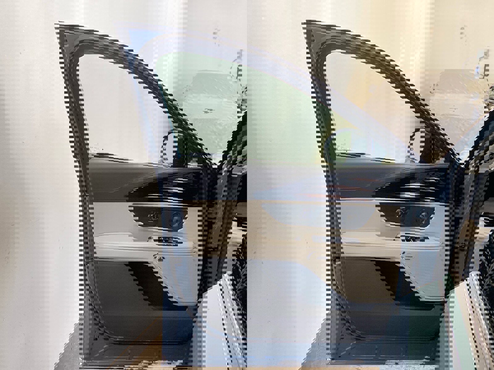 New 2026 Lincoln Nautilus Reserve AWD/4WD image 14