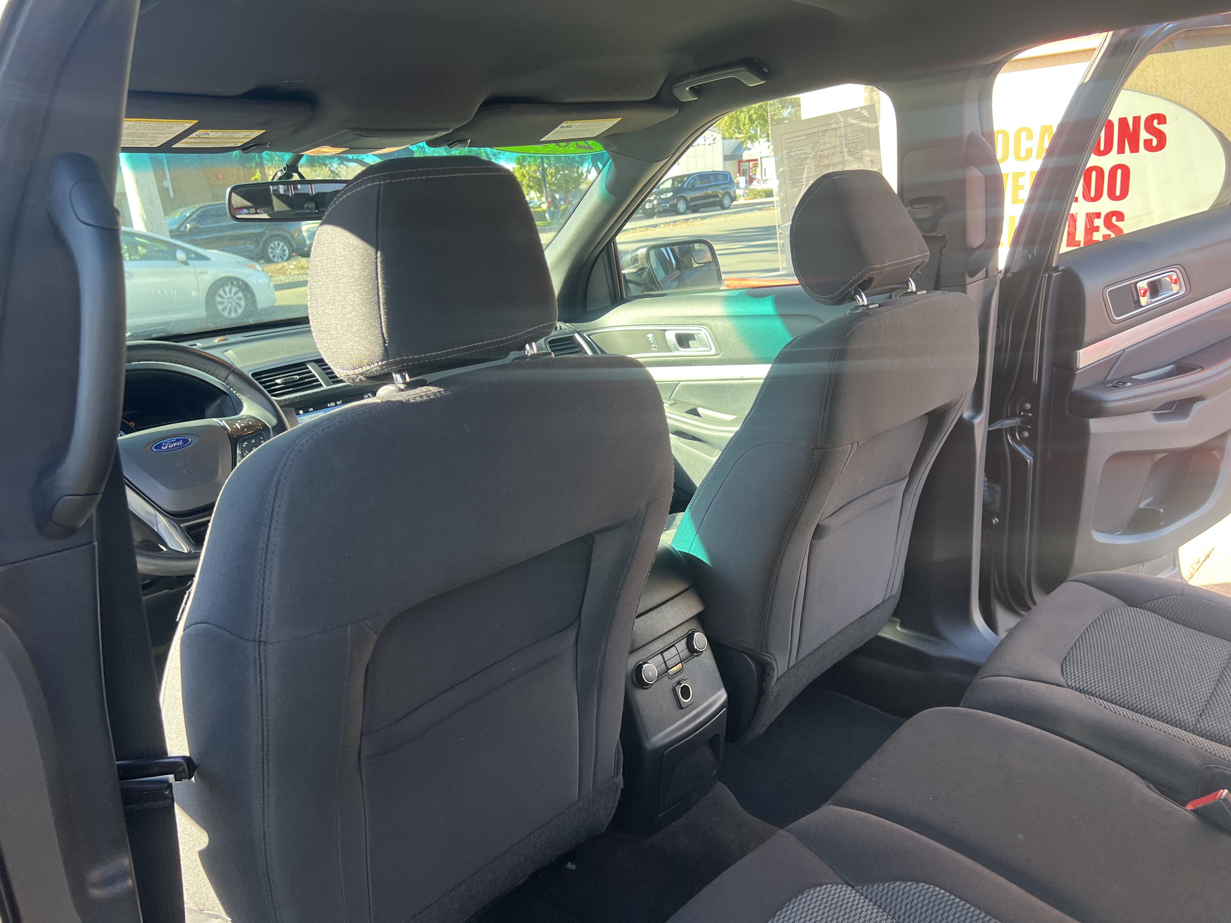 Used 2017 Ford Explorer XLT w/ Equipment Group 201A image 26