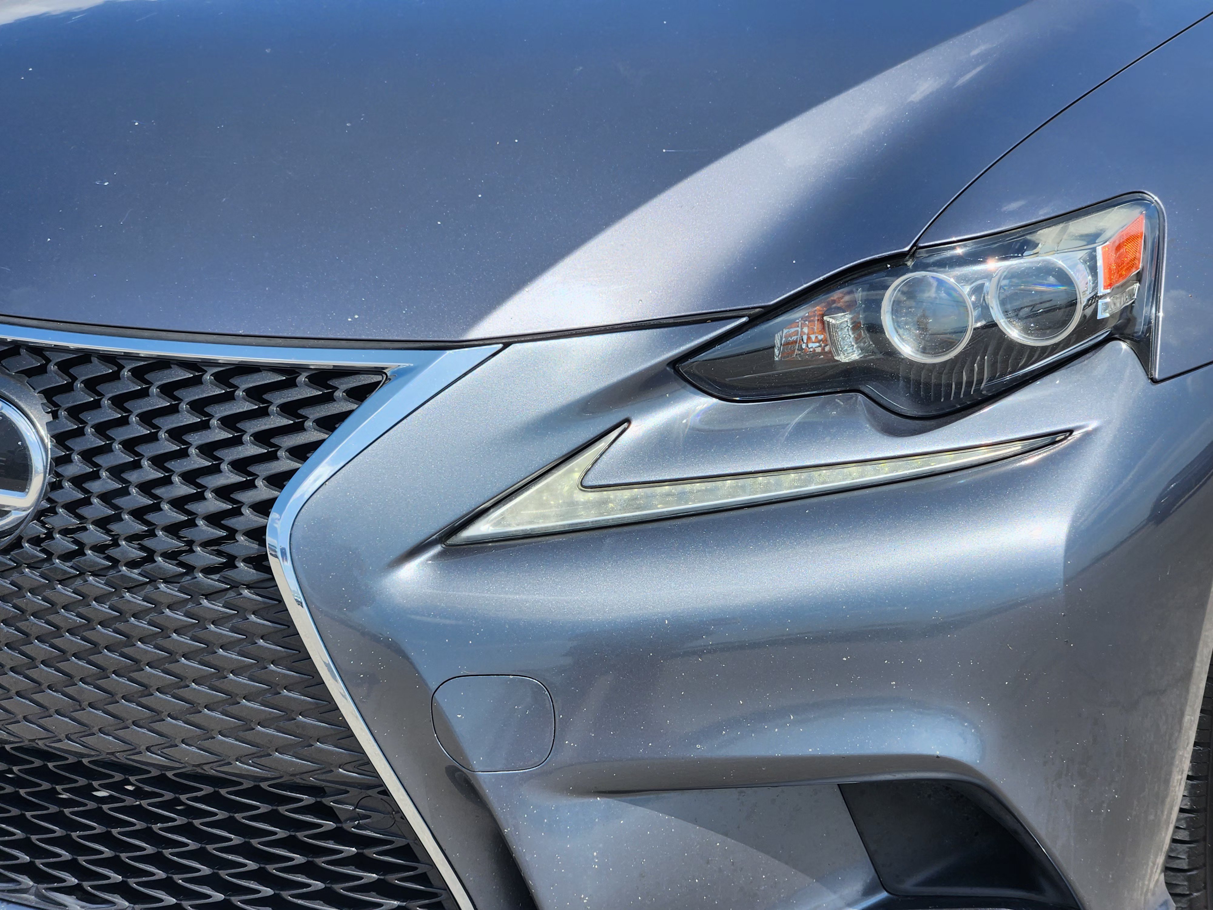 Used 2016 Lexus IS 200t w/ F Sport Package RWD image 8