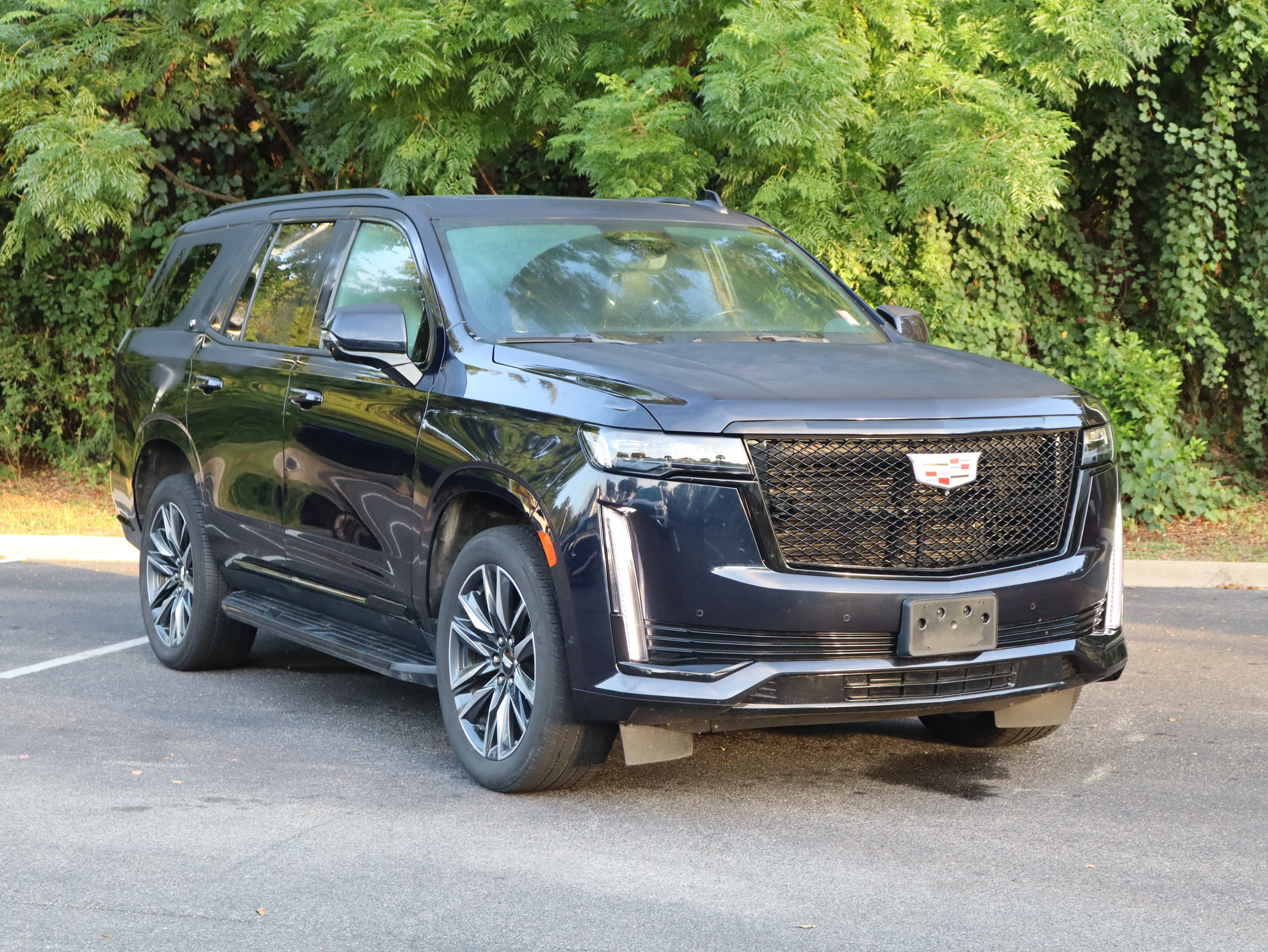 Certified 2022 Cadillac Escalade Sport RWD image 9
