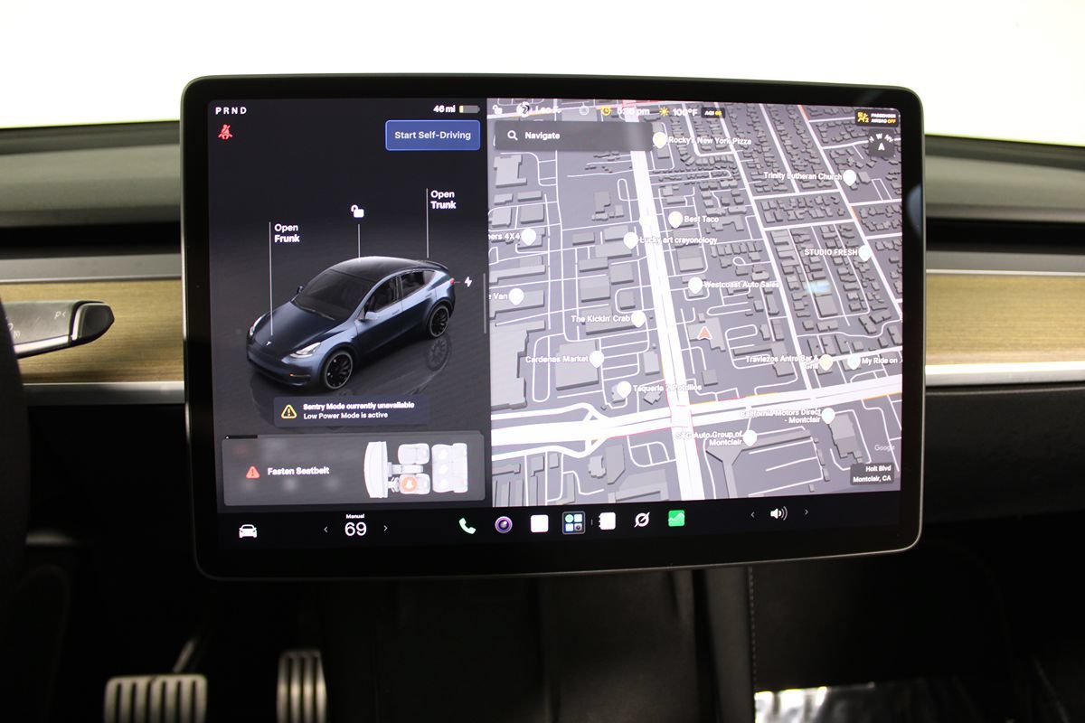 Used 2024 Tesla Model Y Performance AWD/4WD image 19