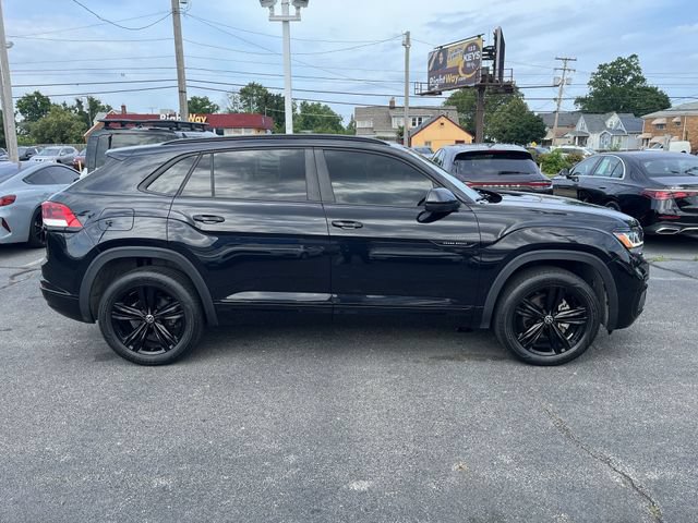 Used 2023 Volkswagen Atlas Cross Sport SEL R-Line AWD/4WD image 11