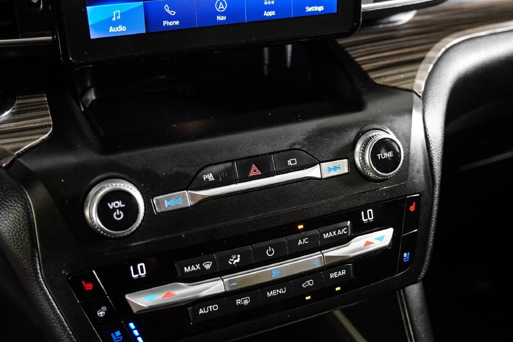 Used 2020 Ford Explorer Limited AWD/4WD image 25