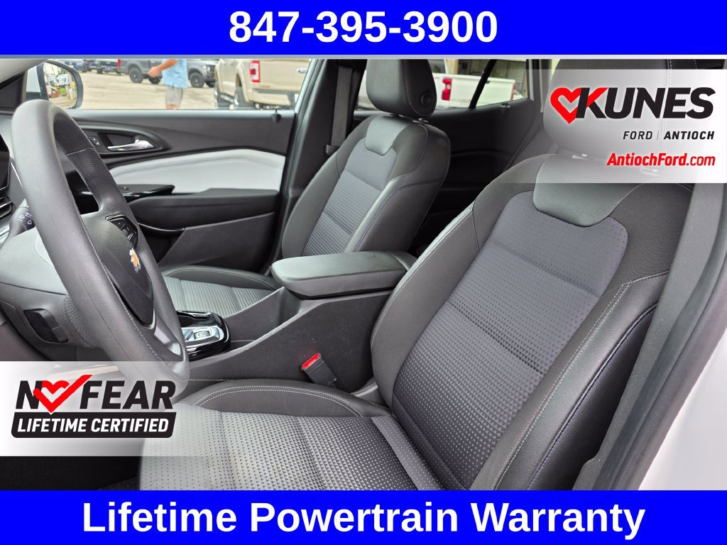 Used 2025 Chevrolet Trax LT FWD image 21