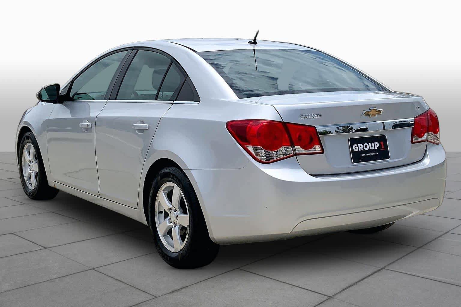 Used 2013 Chevrolet Cruze LT FWD image 12