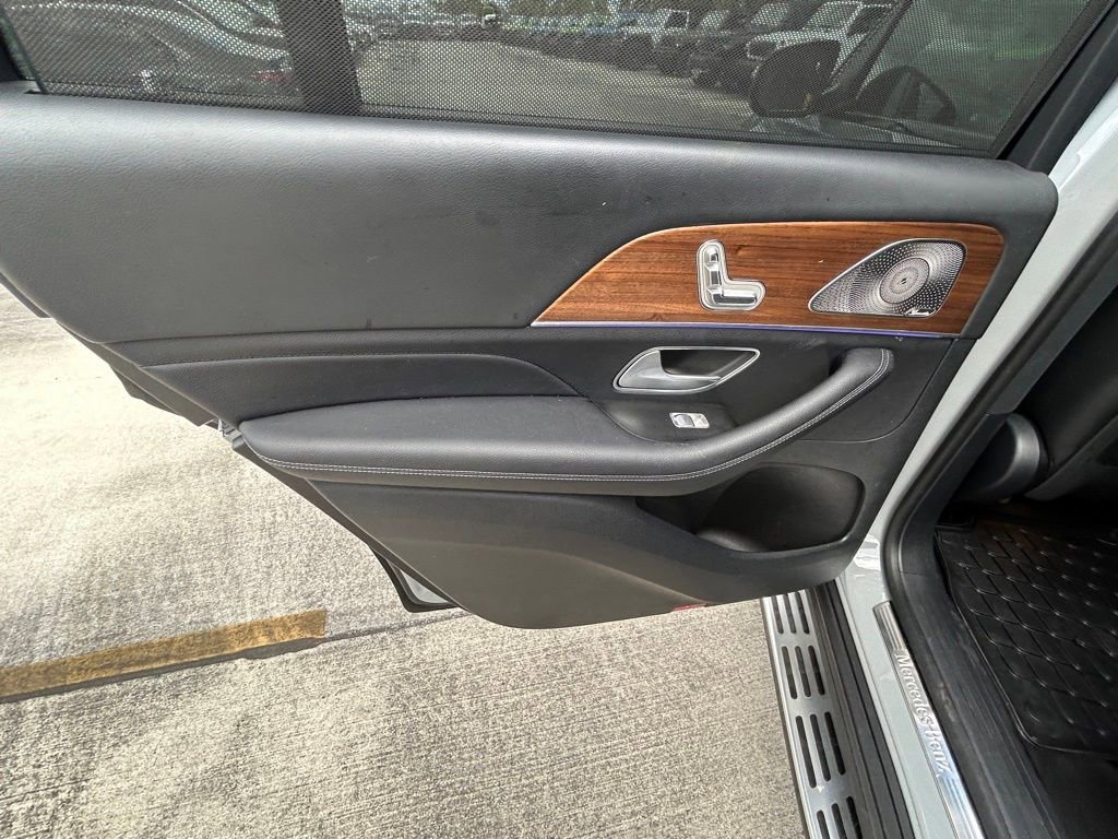 Used 2024 Mercedes-Benz GLS 450 4MATIC w/ AMG Line Exterior image 37