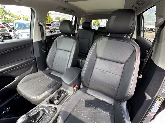Used 2018 Volkswagen Tiguan SEL AWD/4WD image 31